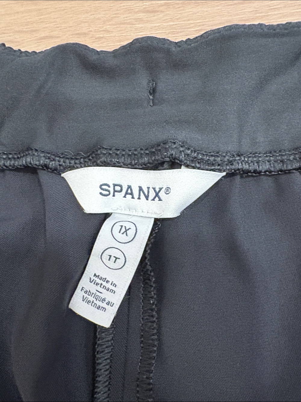Spanx Carry On Shorts - Picture 2 of 5